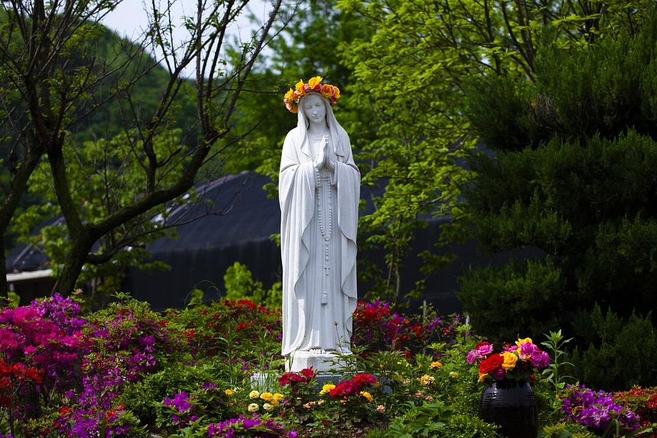 Creating a Sacred Garden for Faithful Reflection